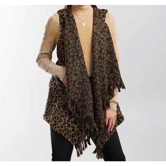 BKE Leopard Vest Womens XS Hooded Jacket Fringe Detail Single Button COMFY NEW - Picture 2 of 11
